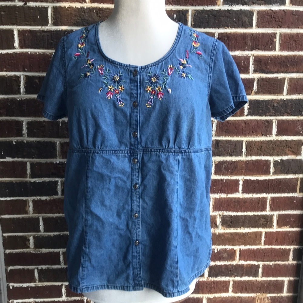 Announcements Maternity Denim shirt, Sz L 12/14